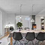 Four-bedroom In Vakantiehuis