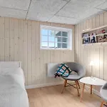 Holiday home Four-bedroom In
