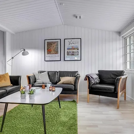 5 Bedroom Beautiful In Holiday home Otterup
