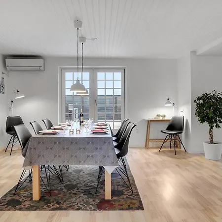 Four-bedroom In Otterup