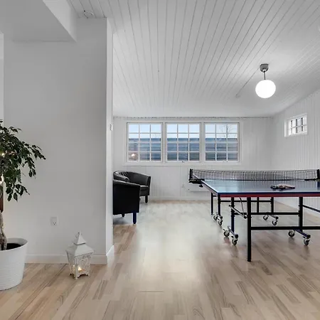 Ferienhaus Four-bedroom In *